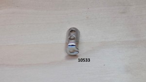 10533
